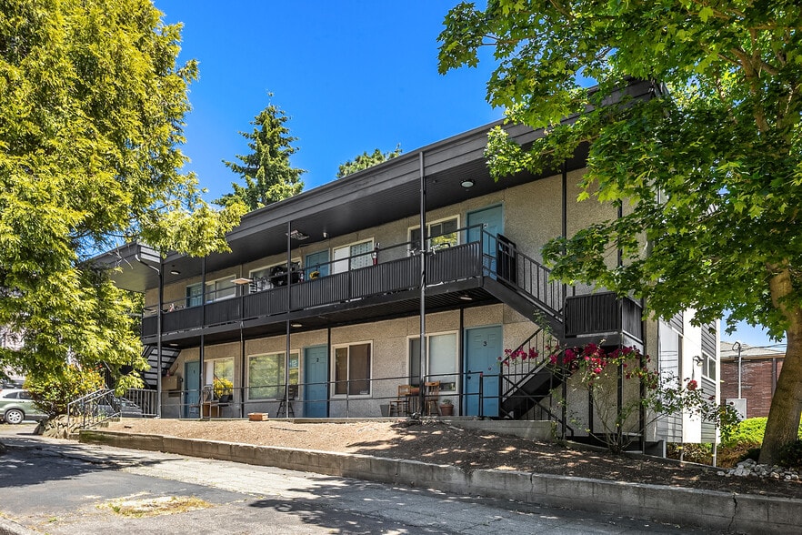 Primary Photo Of 4400 Linden Ave N, Seattle Apartments For Sale