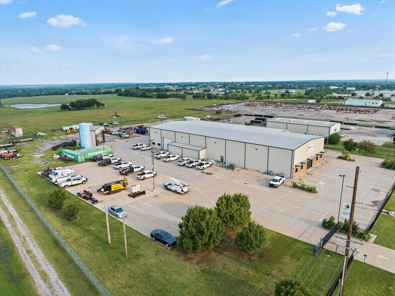 More Photos Of 12400 S Sunnylane Rd, Moore Manufacturing For Lease