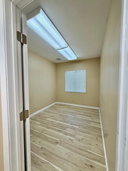 More Photos Of 3231 Waring Ct, Oceanside Medical For Lease