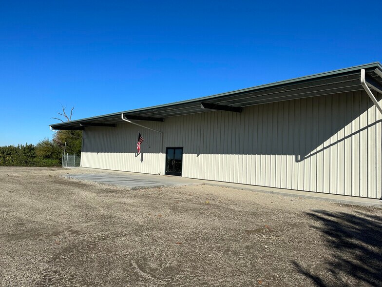 Primary Photo Of 5411-5461 5411-5461 CA-20 Hwy, Yuba City Warehouse For Lease