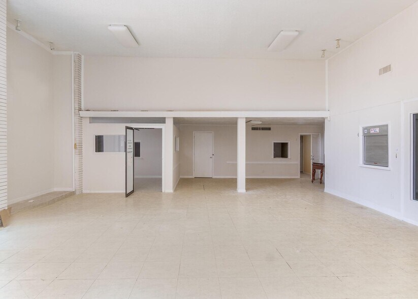 More Photos Of 1907 Southmore Ave, Pasadena Medical For Sale