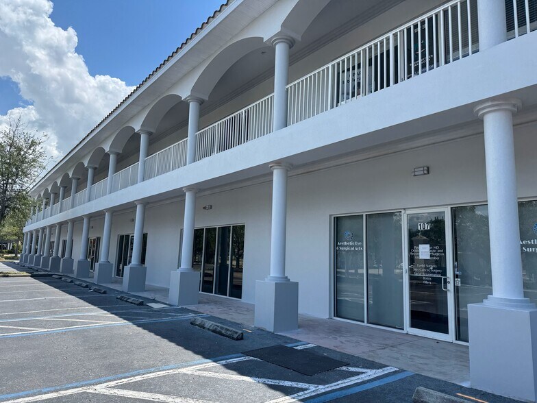 More Photos Of 5310 Clark Rd, Sarasota Medical For Lease