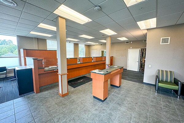 More Photos Of 424 Main St, Barton Bank For Sale