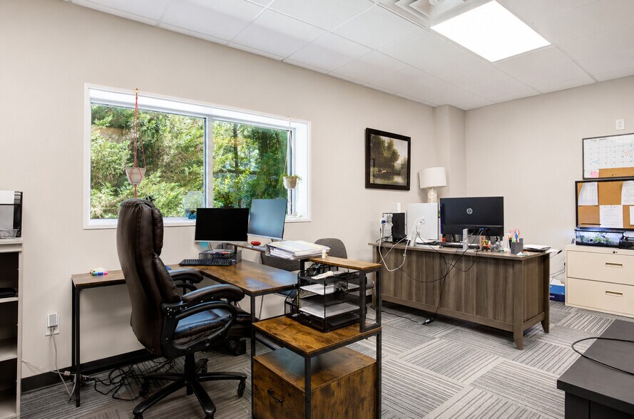 More Photos Of 165 Coile Dr, Athens Light Manufacturing For Sale