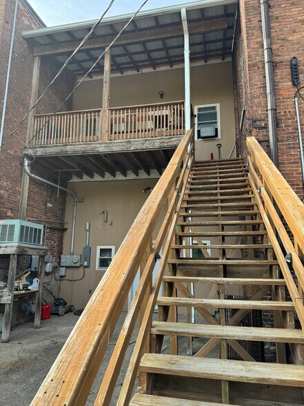 More Photos Of 134 E Market St, Colchester Restaurant For Sale