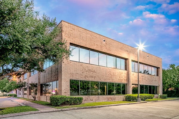 More Photos Of 8031 Airport Blvd, Houston Office For Lease