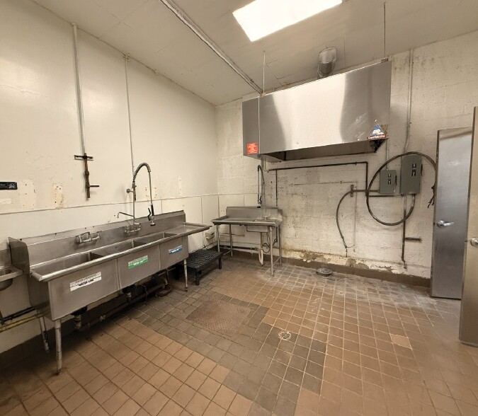 More Photos Of 4855-4865 36th St, Long Island City Warehouse For Lease
