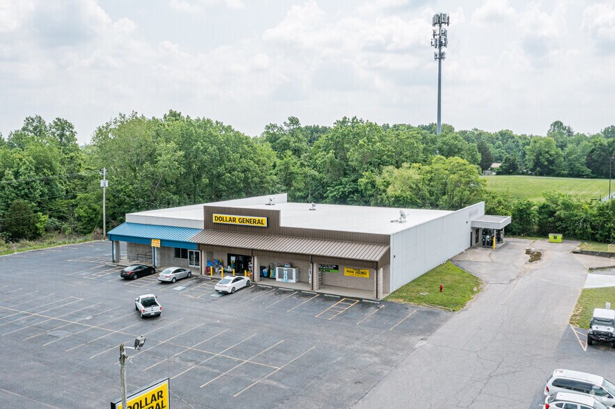 More Photos Of 390 Highway 149, Clarksville Storefront For Lease