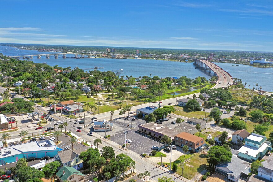 More Photos Of 162 Peninsula Dr S, Daytona Beach Medical For Sale