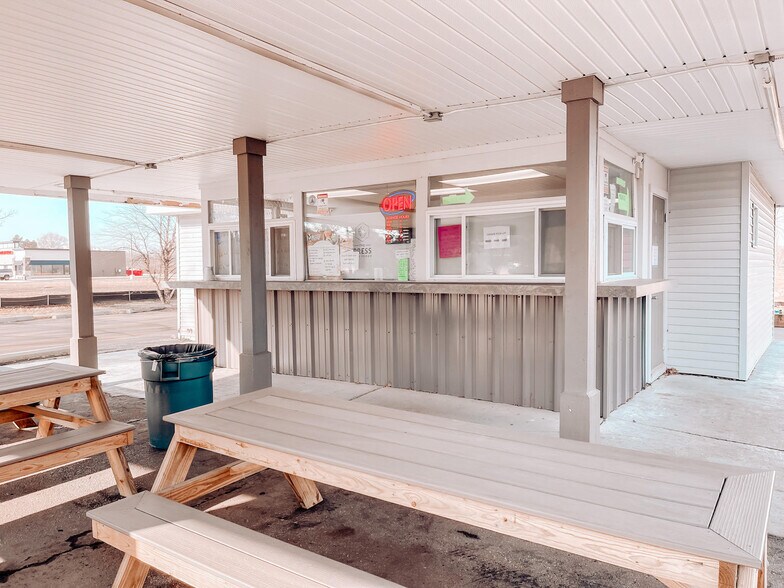 More Photos Of 2120 S Milford Rd, Highland Freestanding For Sale