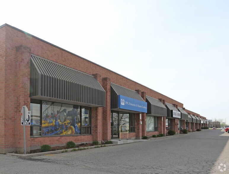 More Photos Of 100 Sheldon Dr, Cambridge Showroom For Lease