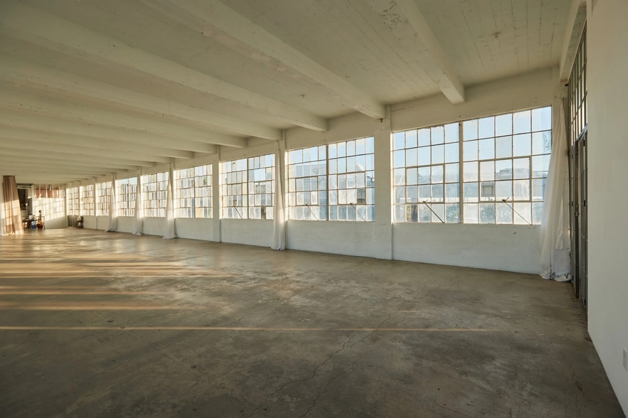 More Photos Of 1515 Compton Ave, Los Angeles Warehouse For Lease