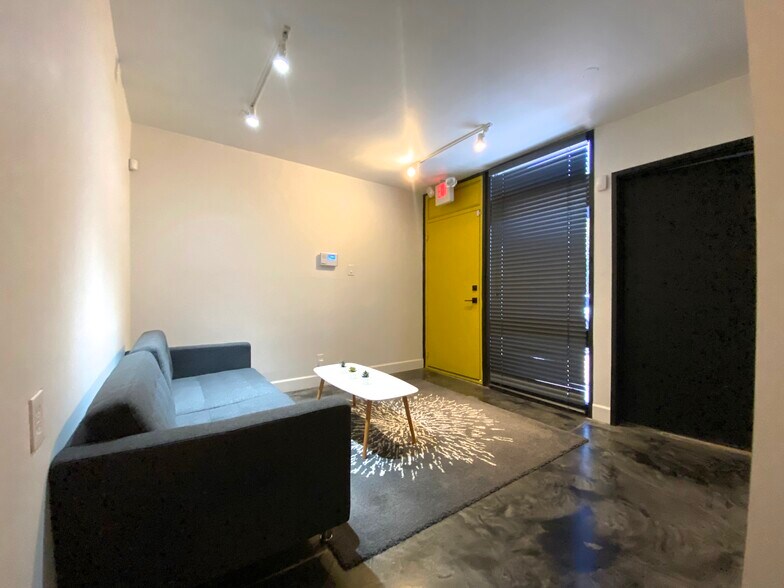 More Photos Of 4331 N 12th St, Phoenix Office Residential For Lease