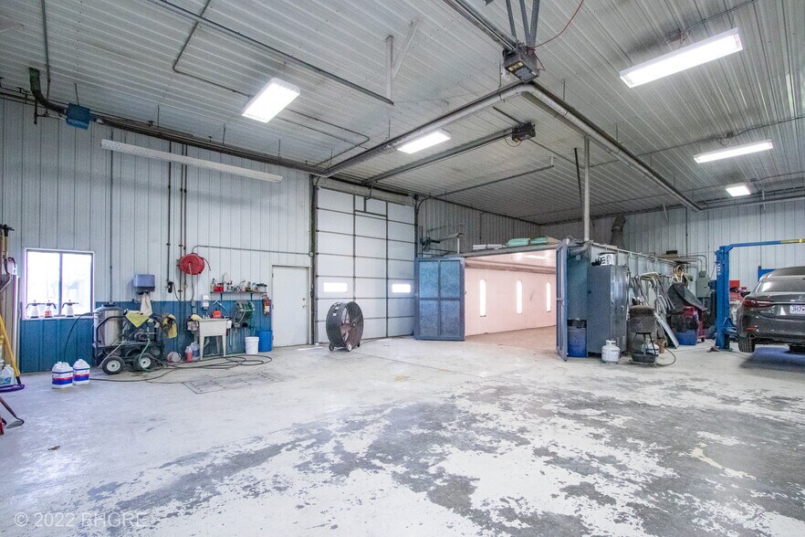 More Photos Of 2326 N Main St, Osceola Auto Repair For Sale