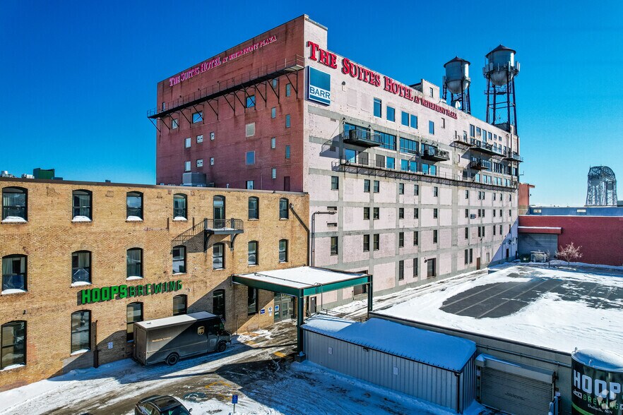 Primary Photo Of 325 S Lake Ave, Duluth Hotel For Lease