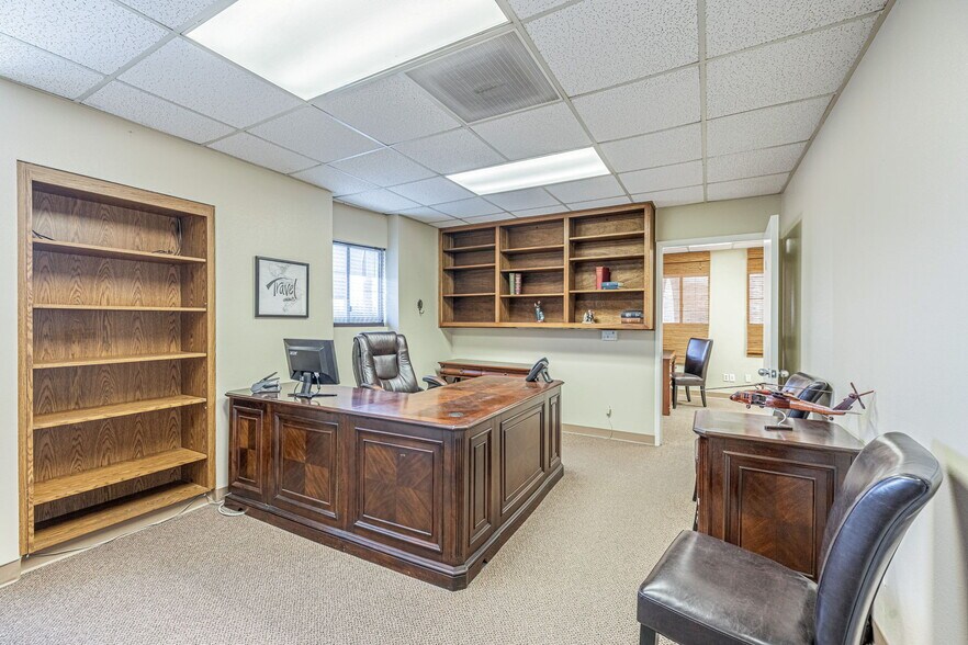 More Photos Of 44725 10th St W, Lancaster Medical For Sale