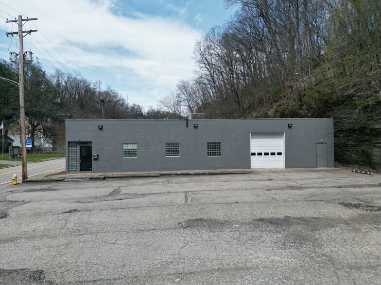 More Photos Of 3367 Spring Garden Rd, Pittsburgh Warehouse For Lease