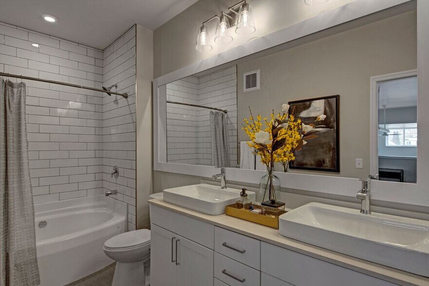 More Photos Of 1455 W Lake St, Minneapolis Multifamily For Sale