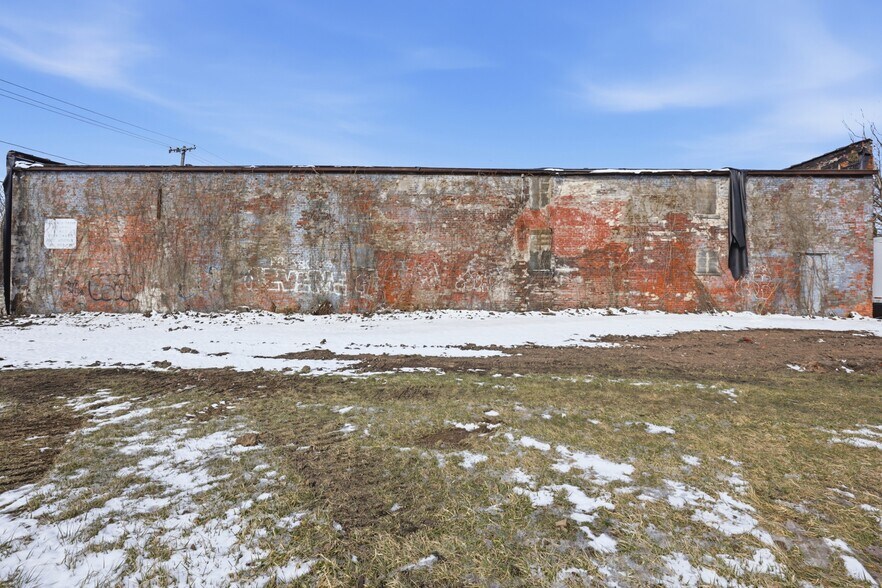 More Photos Of 688 E Eagle St, Buffalo Warehouse For Sale
