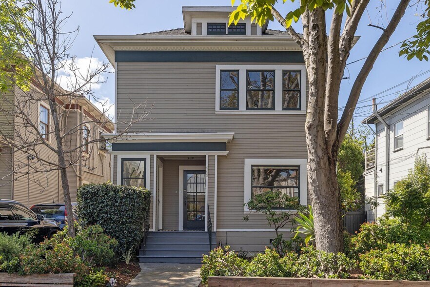 More Photos Of 449 37th St, Oakland Apartments For Sale