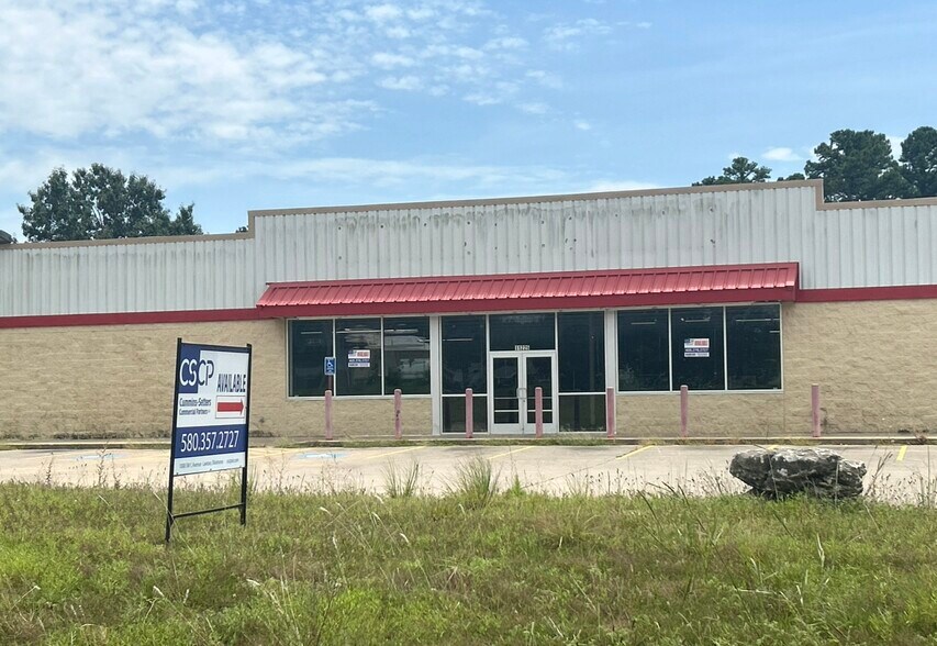 More Photos Of 1105 E Tulsa Ave, Kansas Freestanding For Lease
