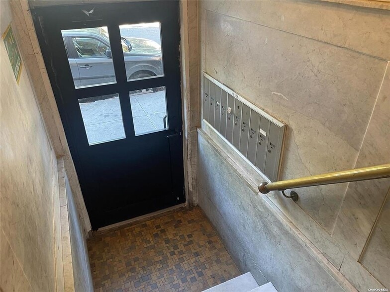More Photos Of 9926 41st Ave, Corona Apartments For Sale