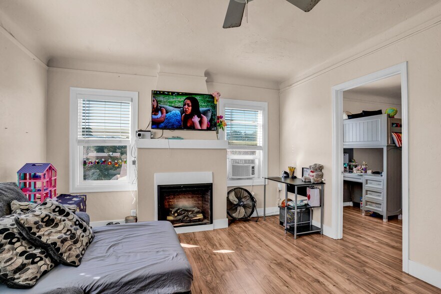 More Photos Of 25-45 W 10th St, Pittsburg Apartments For Sale