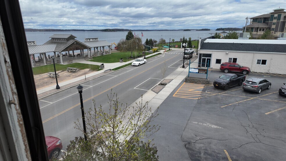 More Photos Of 335 Riverside Dr, Clayton Hotel For Lease