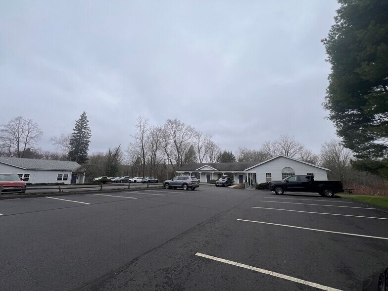 More Photos Of 500 Purdy Hill Rd, Monroe Medical For Lease