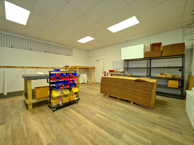 More Photos Of 1451 E Jefferson St, Brooksville Flex For Lease