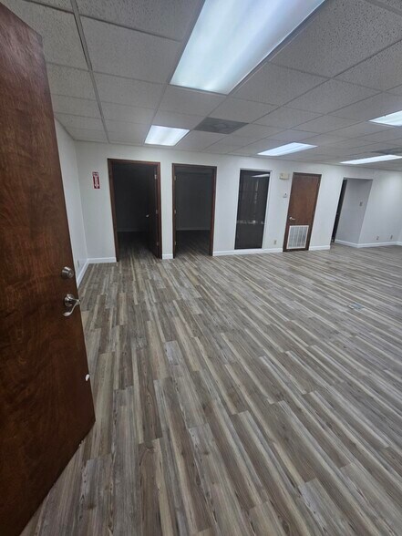 More Photos Of 14110 Transportation Ave, Laredo Distribution For Lease