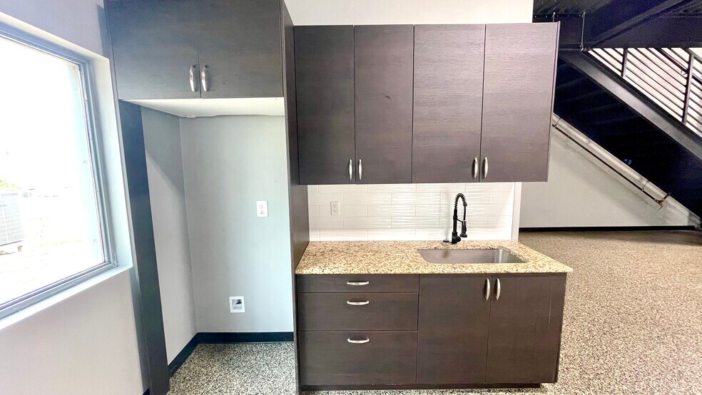 More Photos Of 7637 Fm 3009, Schertz Warehouse For Sale