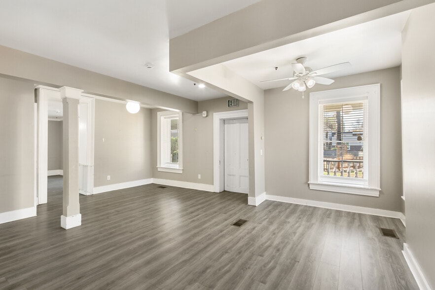 More Photos Of 1111-1123 D St, Sacramento Specialty For Sale