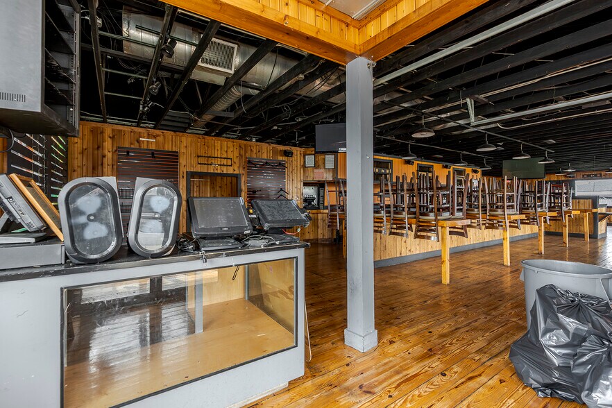 More Photos Of 241 Eastern Byp, Richmond Restaurant For Lease