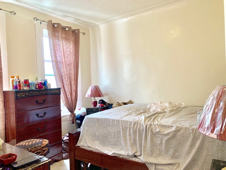 More Photos Of 600 Wyona St, Brooklyn Apartments For Sale