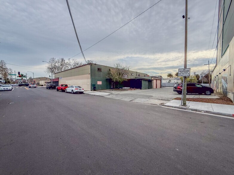 More Photos Of 995 E Santa Clara St, San Jose Storefront For Lease