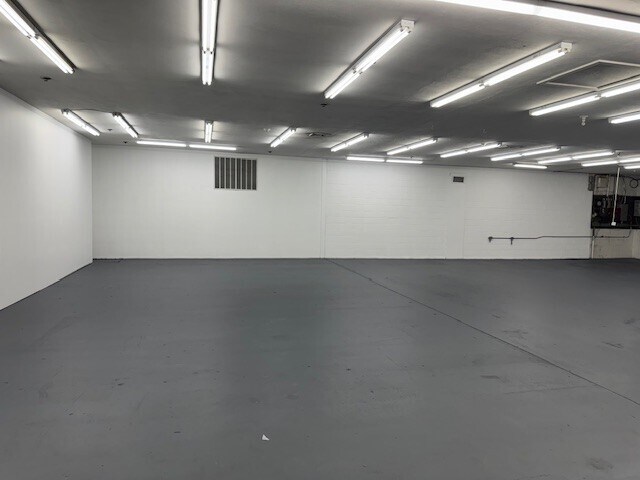 More Photos Of 133 S West End Blvd, Quakertown Freestanding For Lease