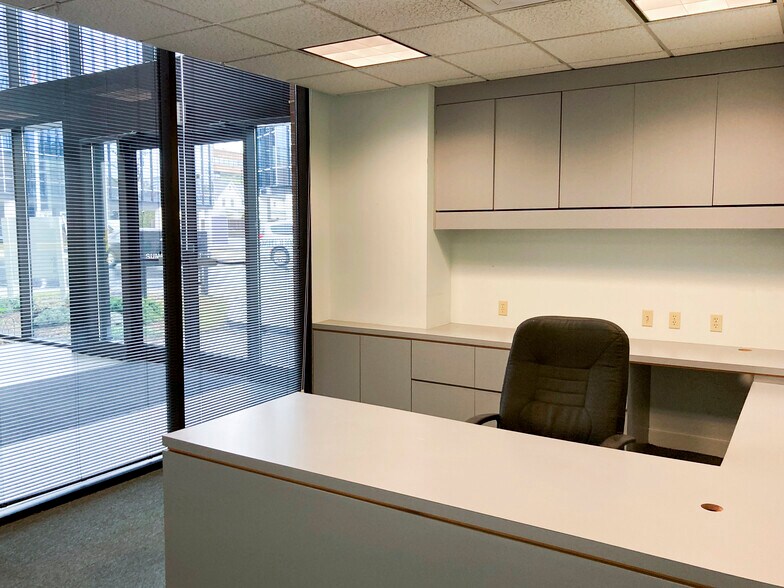 More Photos Of 1150 Summer St, Stamford Office For Sale