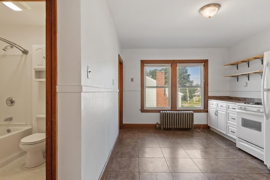 More Photos Of 158 Fairhaven Rd, Worcester Storefront Retail Residential For Sale