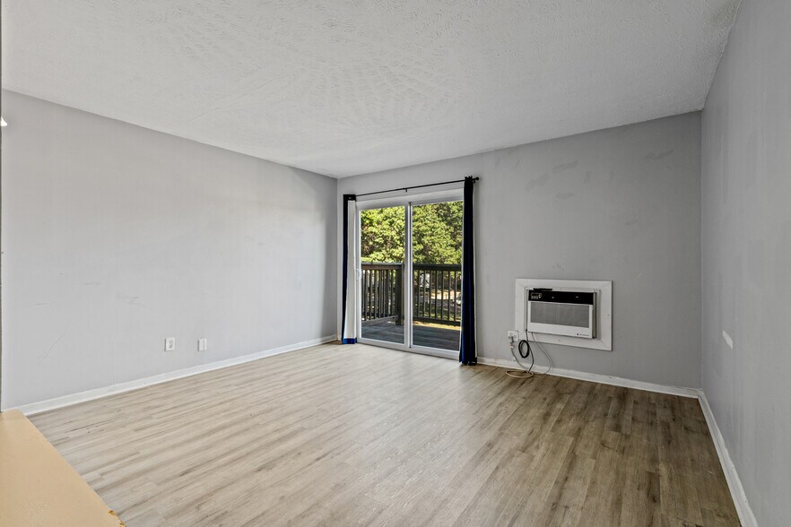 More Photos Of 1733 W 24th St, Lawrence Apartments For Sale