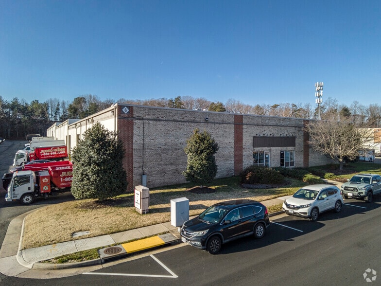 More Photos Of 7401-7403 Lockport Pl, Lorton Unknown For Lease