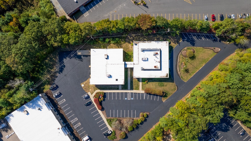 More Photos Of 65 Sharp St, Hingham Research And Development For Lease