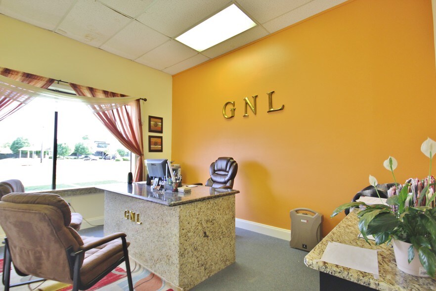 More Photos Of 101-181 Commercial Sq, Slidell Storefront Retail Office For Lease