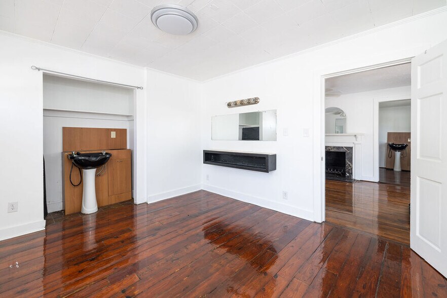 More Photos Of 3956 Rivers Ave, Charleston Office For Sale