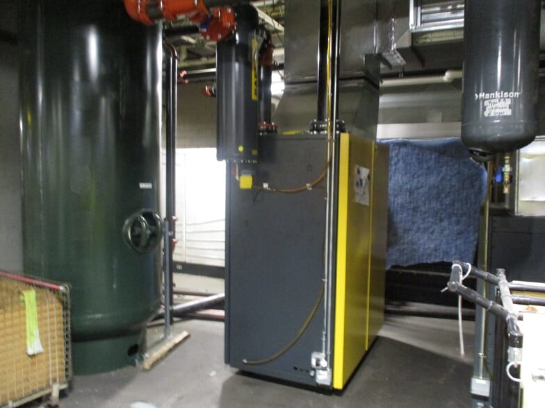 More Photos Of 2800 Estes St, Norton Shores Manufacturing For Sale