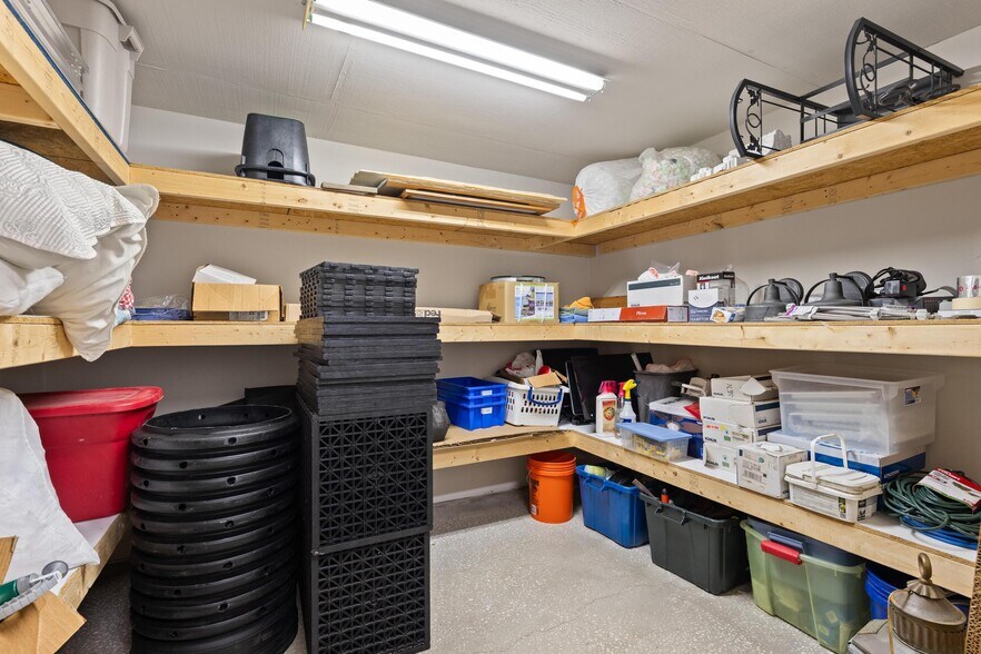More Photos Of 6024 Cortez Blvd, Weeki Wachee General Retail For Sale