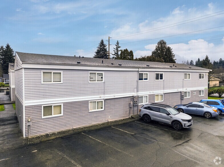 More Photos Of 12712 C St S, Tacoma Apartments For Sale