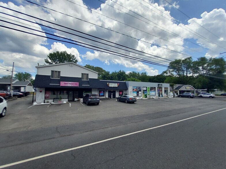 More Photos Of 382 Wolcott Rd, Wolcott Office For Lease