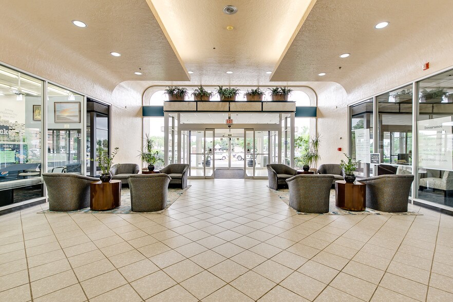 More Photos Of 1211 N Shartel Ave, Oklahoma City Office For Lease