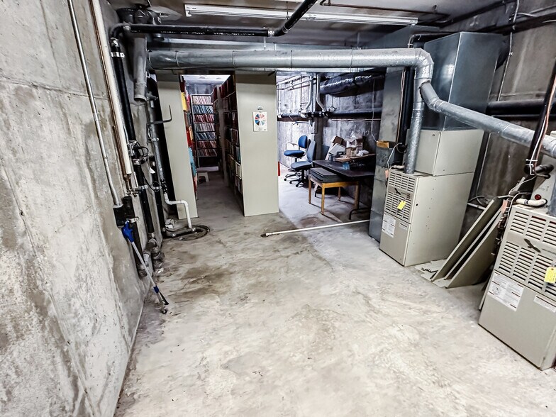 More Photos Of 4649 N Breton Ct SE, Grand Rapids Medical For Sale